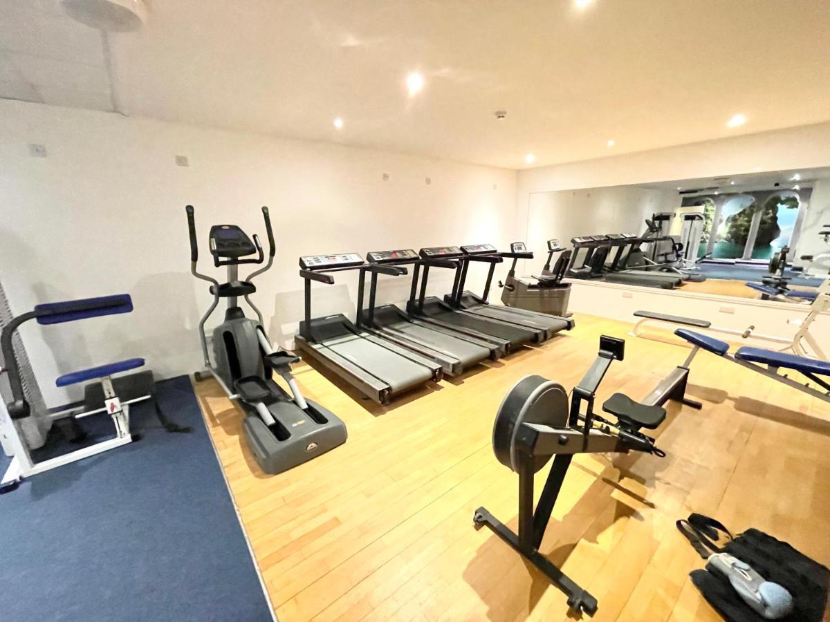 Sea View Family Stay By Beach Gym & Parking Bournemouth Exterior foto