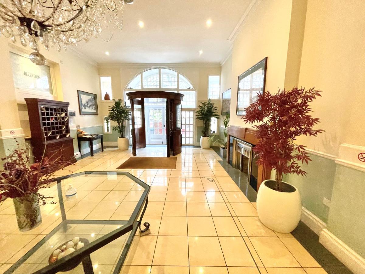 Sea View Family Stay By Beach Gym & Parking Bournemouth Exterior foto